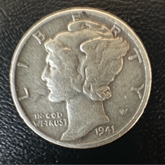 1941-D Mercury Dime – 90% Silver | Vintage Denver Mint Coin - Picture 2 of 7